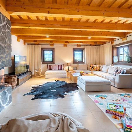 Wellness Drevenica Zuberec, 3 Apartmany, 2 Studia, Tatranske Stity Z Terasy Exterior photo
