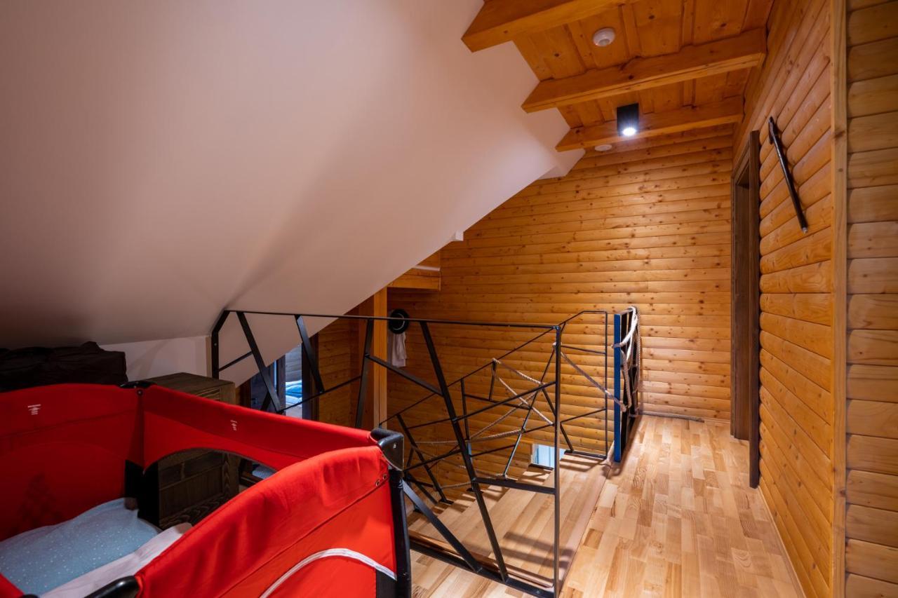 Wellness Drevenica Zuberec, 3 Apartmany, 2 Studia, Tatranske Stity Z Terasy Exterior photo
