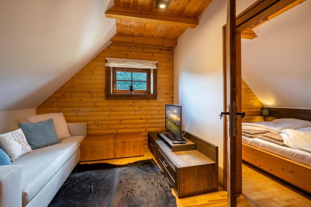 Wellness Drevenica Zuberec, 3 Apartmany, 2 Studia, Tatranske Stity Z Terasy Exterior photo